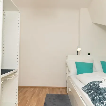 Milky Way Top Floor 2-Bedroom Apartment Air Condition Vienna Exterior photo