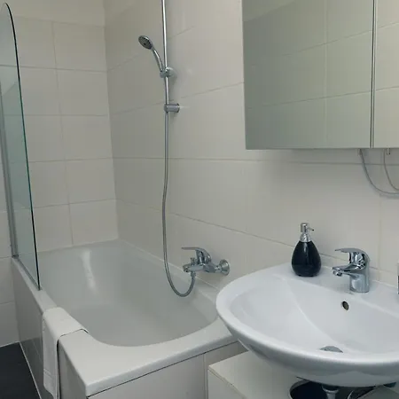 Milky Way Top Floor 2-Bedroom Apartment Air Condition Vienna Exterior photo