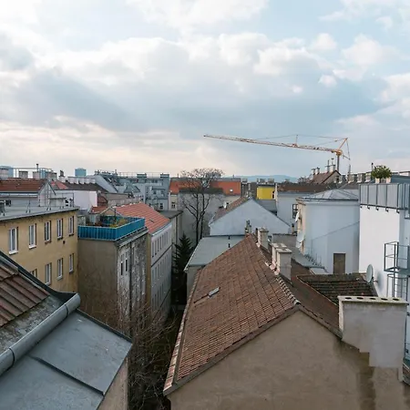 Milky Way Top Floor 2-Bedroom Apartment Air Condition Vienna Exterior photo