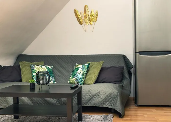 Milky Way Top Floor 2-Bedroom Apartment Air Condition