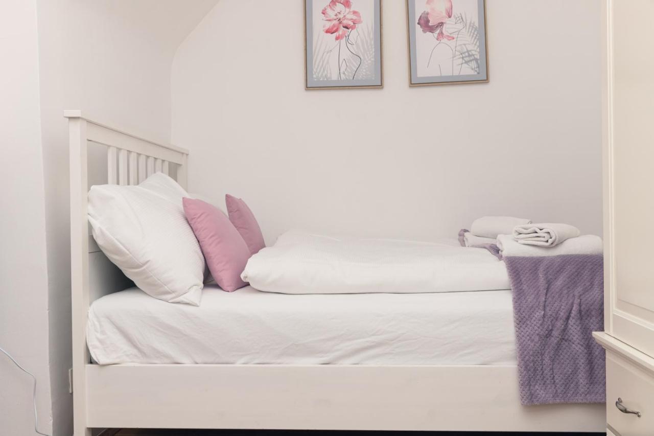 Milky Way Floor 2-bedroom Air Condition *